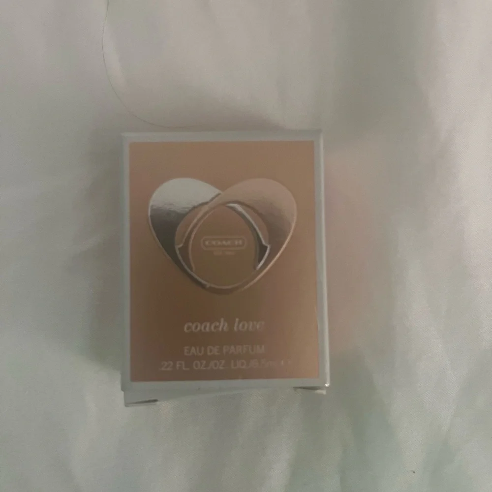 Coach Love Eau de Parfum 0.22oz - Picture 1 of 2